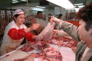 Carnea de miel se va vinde în trei pieţe din Braşov din 6 aprilie