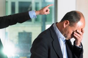 Mutarea care LOVEȘTE în mii de oameni! Un GIGANT plănuieşte CONCEDIERI în MASĂ