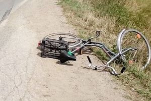 Accident mortal în localitatea timişeană Peciu Nou. Un biciclist a fost lovit de maşină