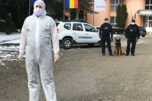 Cine este ploieşteanul devenit voluntar la centrul de carantină unde şi el a fost izolat. ”Fată trebuia să mă facă mama”