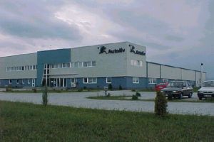Austeritate în funcţionare şi tăieri de beneficii pentru angajaţi la Autoliv. Producţia, adaptată la cererea de pe piaţă