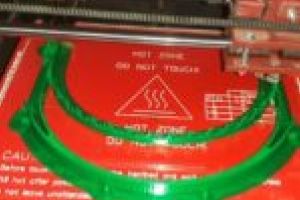 Echipa de robotică a liceului din Moldova Nouă surprinde din nou! Tinerii de liceu se alătură medicilor în lupta împotriva COVID-19