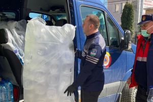 2.000 de distribuitoare de dezinfectant se montează deja în toate scările de bloc din Suceava