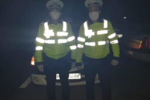 POLIŢIŞTI DIN LUNCA CORBULUI, AU PUS LA PĂMÂNT AGRESORUL