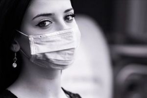 Răspândirea coronavirusului este posibilă prin vorbire şi chiar simpla respiraţie