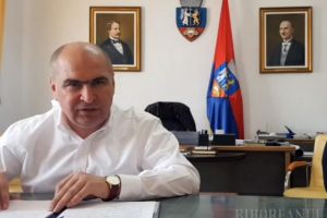 Primarul Ilie Bolojan: Verificări obligatorii cu termometre cu infraroşu la companiile cu peste 50 de angajaţi şi în pieţele din Oradea