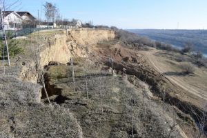 Vesti bune:    Incep lucrarile de reabilitare a malului surpat al Canalului Dunare-Marea Neagra din zona Cumpana   