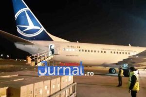 VIDEO: 200.000 de măşti din China aduse în ţară cu o aeronavă Tarom | Piloţii, în izolare obligatorie după o cursă în premieră