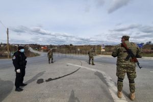 Este interzisă deplasarea sucevenilor din zonele carantinate în alte localităţi pentru ...