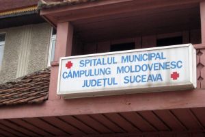 28 de angajaţi ai Spitalului Câmpulung, cadre medicale şi personal auxiliar, infectaţi cu ...