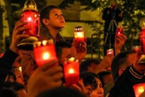 Cel mai probabil, anul acesta, vom avea Paşte fără slujba de Înviere. Ce transmite Biserica