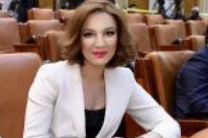 Deputatul PSD Alina Tănăsescu: «Haosul, indecizia şi cămătăria Guvernului PNL au fost îndreptate azi în Parlament. Domnule Iohannis, promulgaţi de îndată aceste legi!»