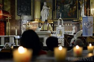 Episcopia Romano-Catolică de Oradea anunţă cum se vor ţine slujbele de Florii şi Paşte