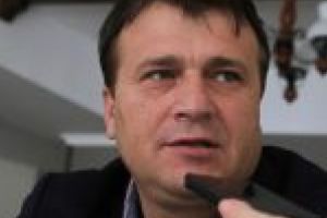 La Zăvoi, primarul Cârdei are situaţia sub control. Stă cu ochii pe „italienii” şi „nemţii” întorşi acasă