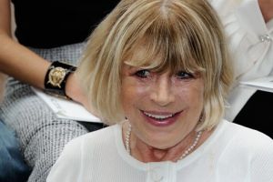 Legendara cantareata si actrita britanica Marianne Faithfull, spitalizata cu COVID-19