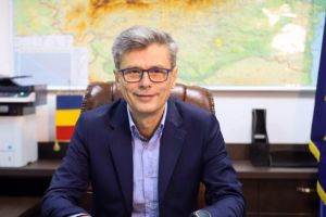 Ministrul Economiei: Cred ca incepand cu 15 aprilie vom putea produce suficiente masti sa ajunga la populatie si la medici“ (video)  