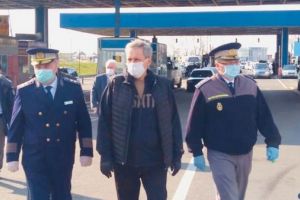 Au fost create facilitati pentru soferii de TIR care aduc marfuri in Romania: Marcel Vela, vizita de lucru la punctele de trecere a frontierei Nadlac II si Nadlac I (galerie foto)