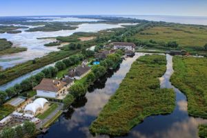 Doua colturi de rai din Delta Dunarii, scoase la vanzare pentru mai bine de 3 milioane de euro