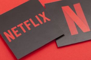 Mii de filme pe care le poţi viziona pe Netflix cu ajutorul unor coduri secrete!