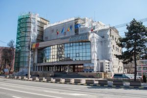 Primăria Suceava a alocat 200.000 de lei pentru acordarea de pachete alimentare şi ajutoare ...