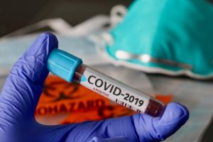 Temperatura la care coronavirusul dispare în 5 MINUTE. Cât rezistă pe masca de protecţie şi pe alte suprafeţe