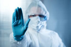 STATISTICI SUMBRE: În 30 de zile, toţi salariaţii din sănătate ar putea fi infectaţi cu noul coronavirus