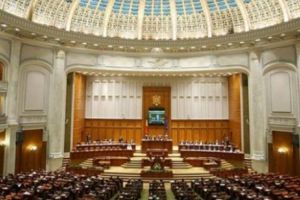 Un senator amendează Legea vaccinării. Părinţii pot refuza vaccinul pe considerente religioase sau de opinie