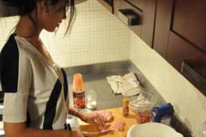MARE ATENȚIE, ROMÂNI! CUM POȚI SĂ IEI CORONAVIRUS CHIAR DACĂ STAI IZOLAT ÎN CASĂ ȘI NU INTRI ÎN CONTACT CU NIMENI