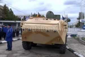 Sindicatele din industria de apărare cer intrarea în fabricaţie a transportoarelor de luptă româneşti