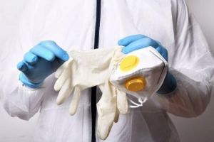 Echipamente de protecţie pentru oamenii legii, donate de politicienii judeţului