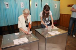 Guvernul a amânat alegerile locale până cel târziu la finalul acestui an. ...