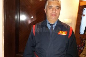 Omul care ajunge la uşa a mii de suceveni, într-un oraş încremenit în carantină