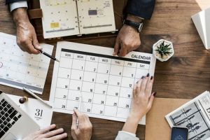 Minivacanţă prelungită de Paşte şi Rusalii – De ce este liberă Vinerea Mare