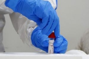 Cercetările pentru descoperirea unui vaccin anti-COVID-19 'au accelerat cu o viteză incredibilă', transmite OMS