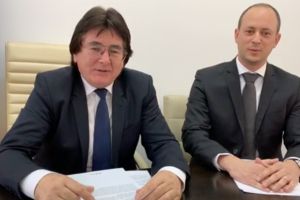 Nicolae Robu şi-a luat un nou consilier personal. Ovidiu Ciurdar îl înlocuieşte pe Cătălin Iapă