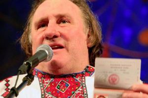 Gerard Depardieu: ”Epidemia de SIDA din 1980 a fost provocată de SUA”