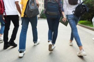 Ministrul Educaţiei, anunţ de ultimă oră: Cursurile se vor relua după starea de urgenţă. Bacalaureatul şi evaluarea naţională ar putea avea loc în iulie, fără materia din semestrul 2