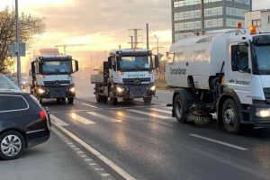 Robu nu ştie cât de utilă este dezinfecţia străzilor în lupta cu coronavirusul, dar operaţiunea continuă
