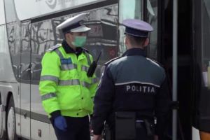 Poliţiştii vrânceni se protejează. Măşti şi combinezoane în valoare de peste 3.500 de euro