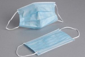 Purtarea măştii de protecţie devine obligatorie si în Prahova. De cand intra in vigoare masura