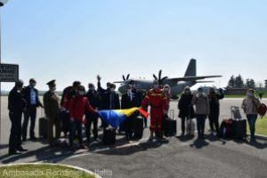 Echipa de medici şi asistenţi români mobilizată prin intermediul Mecanismului de Protecţie Civilă al UE a ajuns în Italia