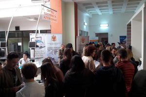 Peste 660 de firme au trimis angajaţi în şomaj tehnic. Liber profesioniştii optează şi ei pentru banii de la stat