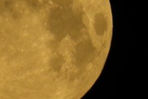 Fotografia zilei: Luna văzută prin obiectivul unei băimărence