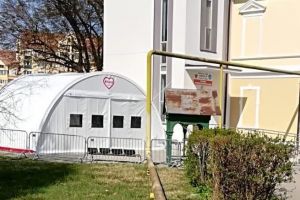 Noi corturi amenajate pentru circuitele din Spitalul Judeţean Sibiu