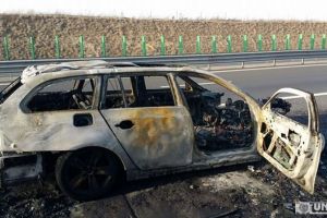 INCENDIU la o maşină în Bistra. Intervin pompierii Cîmpeni cu o autospecială cu apă şi spumă