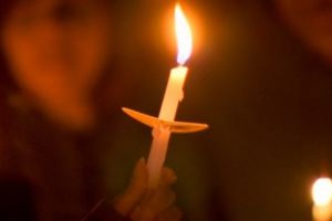 LUMINA ÎNVIERII, ADUSĂ LA POARTĂ DE AUTORITĂŢI
