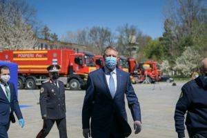 LIVE VIDEO. Klaus Iohannis, declaratii de presa dupa vizita la CNCCI: Depinde de noi cat mai dureaza pana sa venim cu un plan de relaxare a masurilor“     