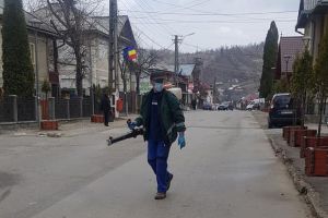 Locuitorii din comuna Șanţ, atenţionaţi: Nu mai părăsiţi localitatea! Să fim uniţi, să nu băgăm necazul şi la noi!