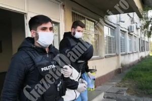 Poliţiştii au reţinut încă un bărbat acuzat de furt de catalizatoare! Complicii au fost prinşi în timpul unei razii de noapte