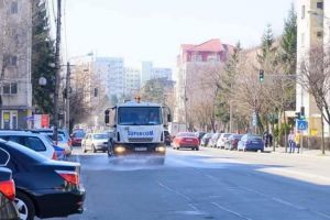 Ioan Turc: Folosirea pe străzi şi trotuare a unor biocide pe bază de clor, frecţie la un picior de lemn